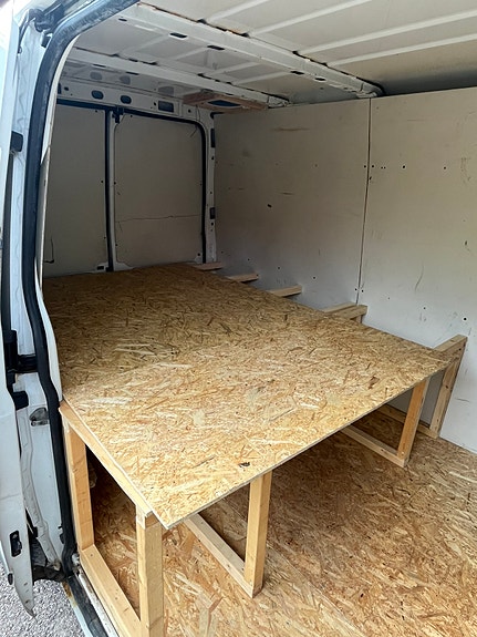 Ford Transit 8 of 10