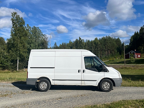 Ford Transit 2 of 10