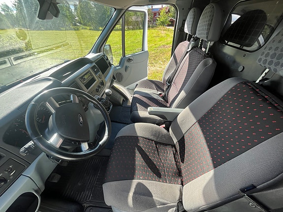 Ford Transit 9 of 10