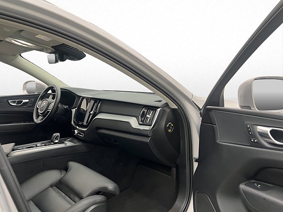 Volvo XC60 27 of 30