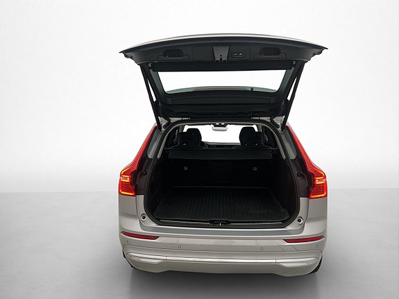 Volvo XC60 30 of 30