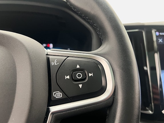 Volvo XC60 17 of 30