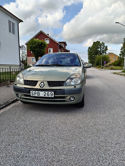 Renault Clio 2 of 2
