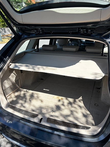 BMW 320d 4 of 12
