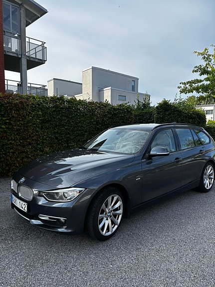 BMW 320d 2 of 12