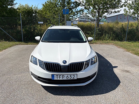 Skoda Octavia 3 of 11