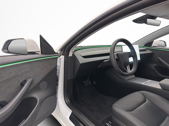 Tesla Model 3 12 of 30
