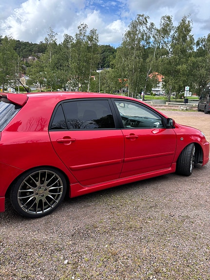 Toyota Corolla 2 of 7