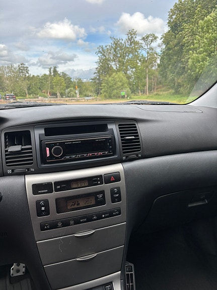 Toyota Corolla 7 of 7