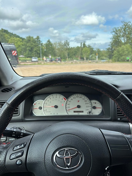 Toyota Corolla 6 of 7