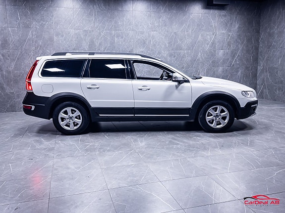 Volvo XC70 8 of 28