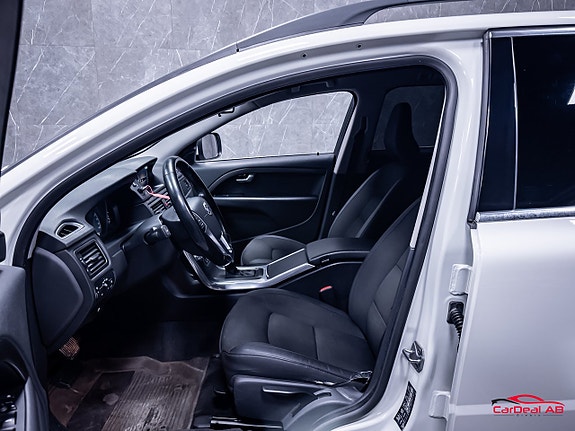 Volvo XC70 10 of 28