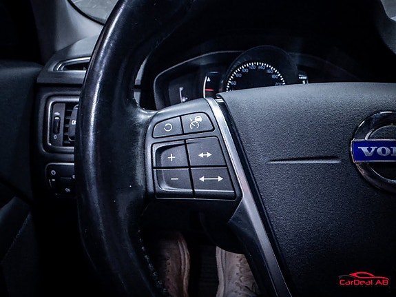 Volvo XC70 22 of 28