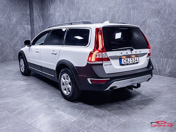 Volvo XC70 5 of 28
