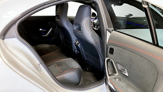 Mercedes-Benz CLA250 e 5 of 13