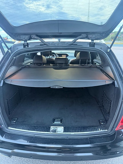 Mercedes-Benz C220 5 of 8