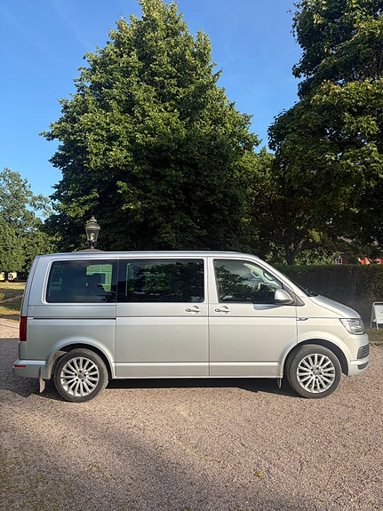 Volkswagen Multivan 6 of 15