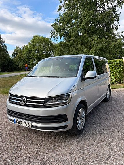 Volkswagen Multivan 3 of 15