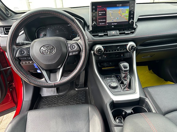 Toyota RAV4 Plug-in Hybrid 15 of 24