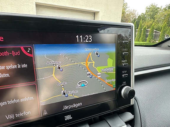Toyota RAV4 Plug-in Hybrid 18 of 24