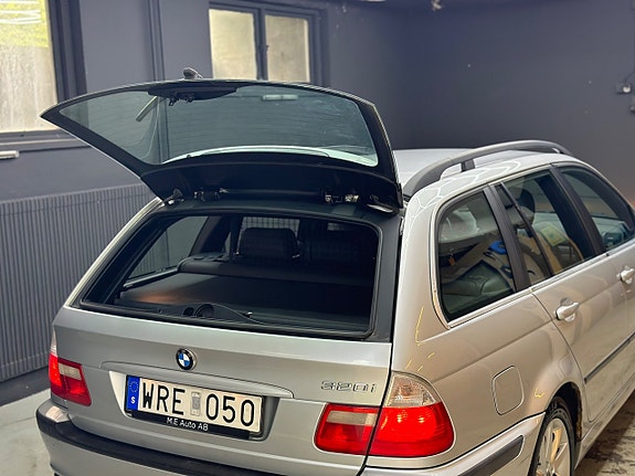 BMW 320i 5 of 11