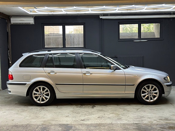 BMW 320i 6 of 11