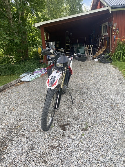Husqvarna TE 250 6 of 18