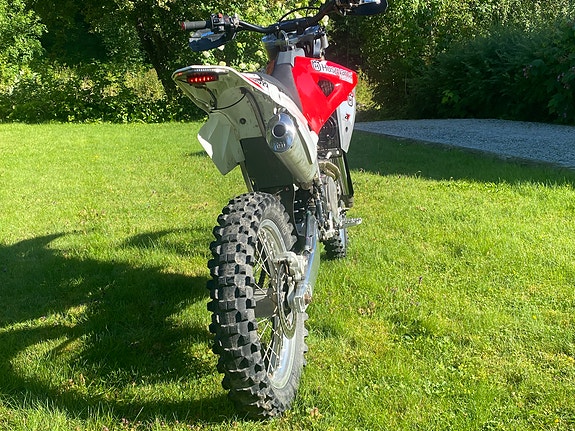 Husqvarna TE 250 4 of 18