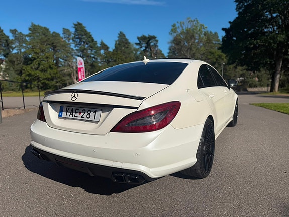 Mercedes-Benz CLS350 4 of 11