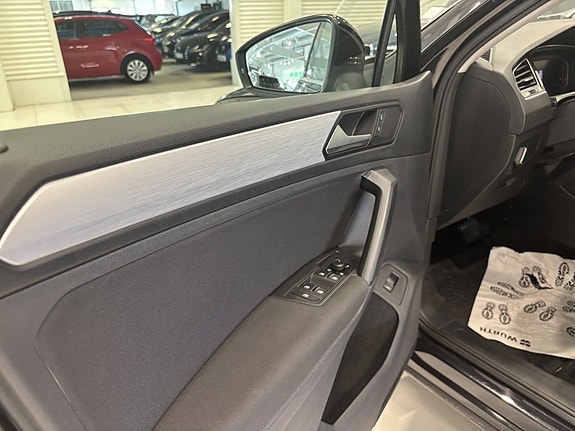 Volkswagen Tiguan 13 of 24