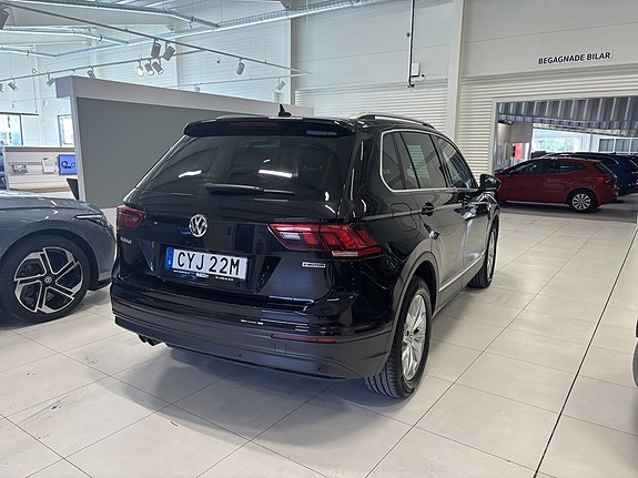 Volkswagen Tiguan 6 of 24