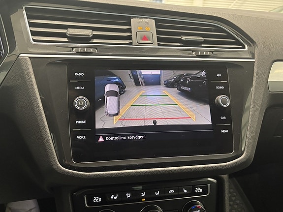 Volkswagen Tiguan 17 of 24