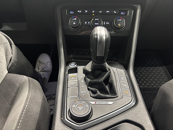 Volkswagen Tiguan 18 of 24