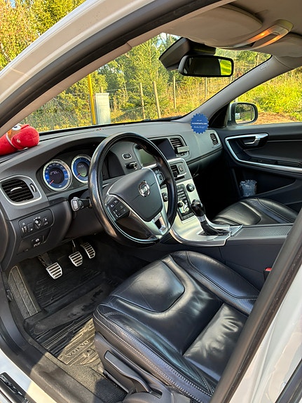 Volvo V60 7 of 9