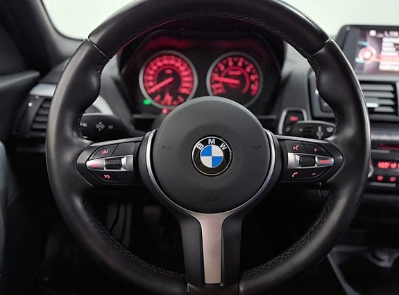 BMW 116i 14 of 24