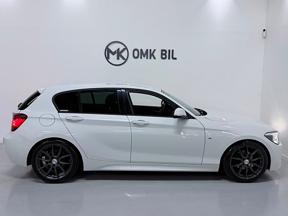 BMW 116i 4 of 24