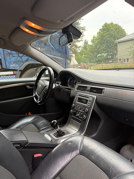 Volvo V70 4 of 4