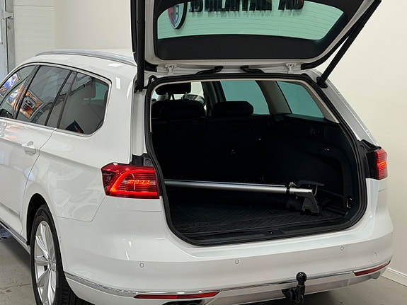 Volkswagen Passat 24 of 27