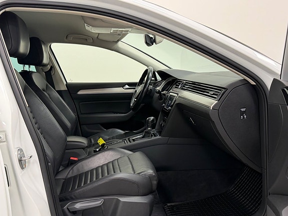 Volkswagen Passat 26 of 27