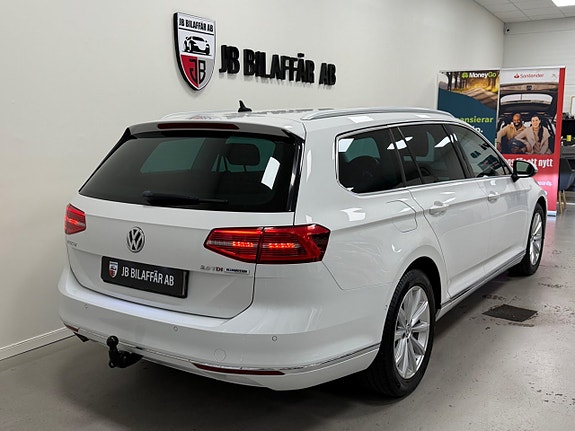 Volkswagen Passat 6 of 27