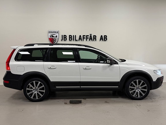 Volvo XC70 8 of 28