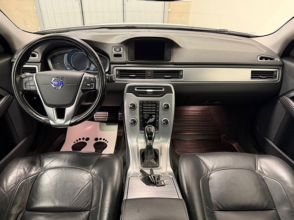 Volvo XC70 13 of 28