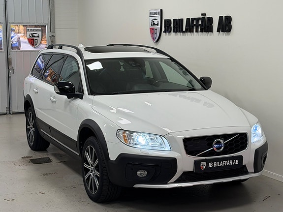 Volvo XC70 3 of 28