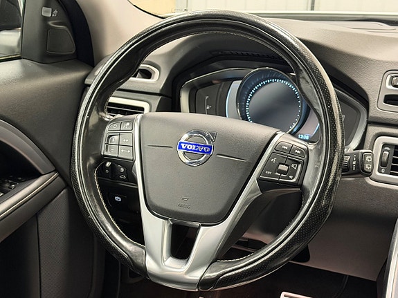Volvo XC70 14 of 28
