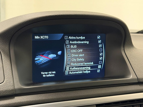 Volvo XC70 19 of 28