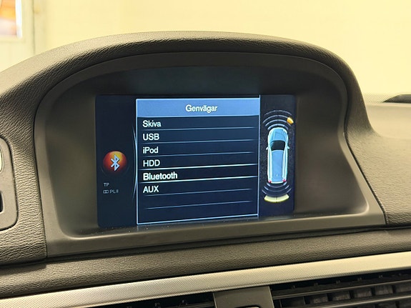 Volvo XC70 20 of 28