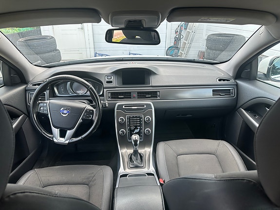 Volvo XC70 5 of 15