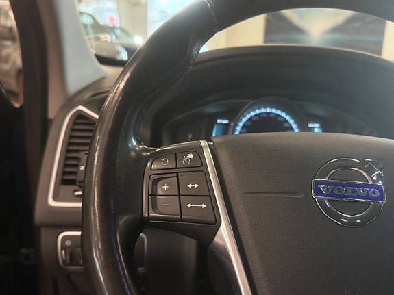 Volvo XC60 16 of 18