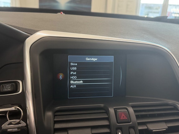 Volvo XC60 14 of 18