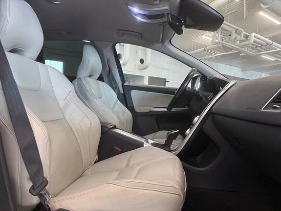 Volvo XC60 6 of 18